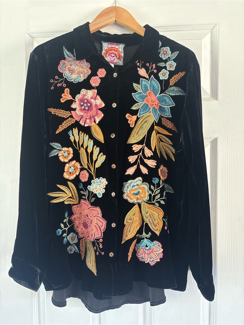 Johnny Was Bianca Heavily Embroidered Oversized Velvet Button Front Top Size M